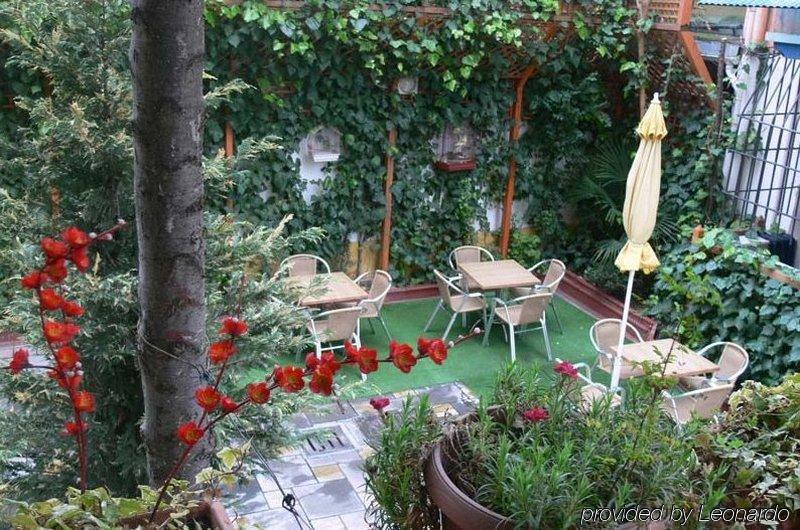 Art Hotel Nirvana Tiran Konforlar fotoğraf