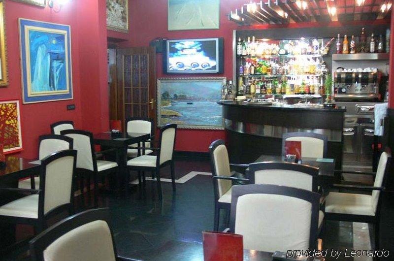 Art Hotel Nirvana Tiran Restoran fotoğraf