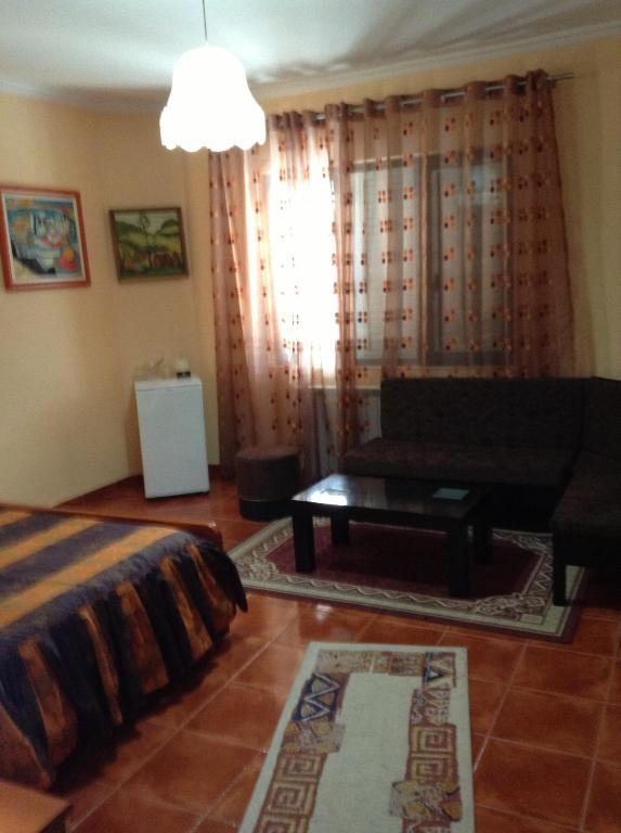 Art Hotel Nirvana Tiran Oda fotoğraf